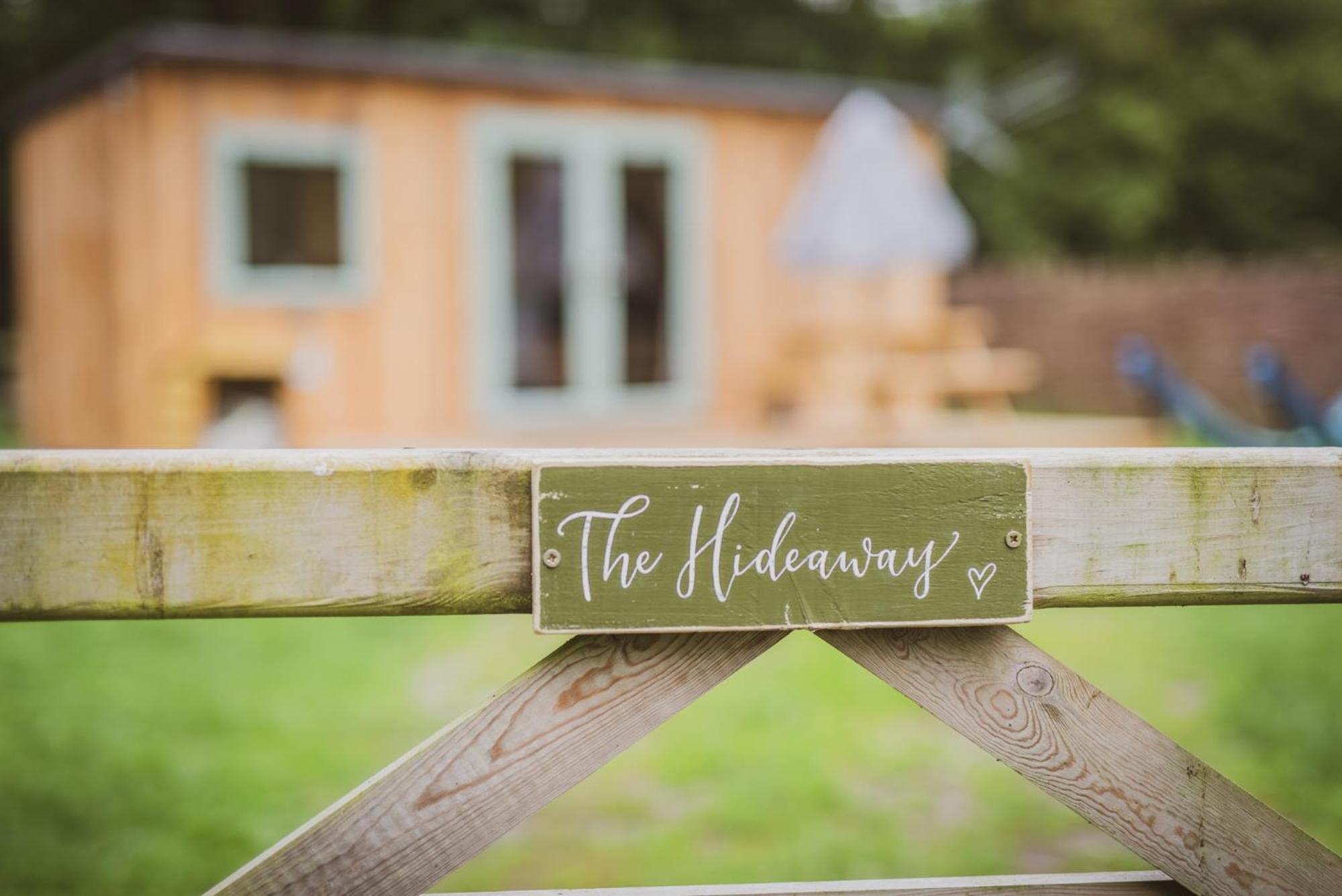 Готель The Hideaway At Hiddenwood Glamping Corsley Екстер'єр фото
